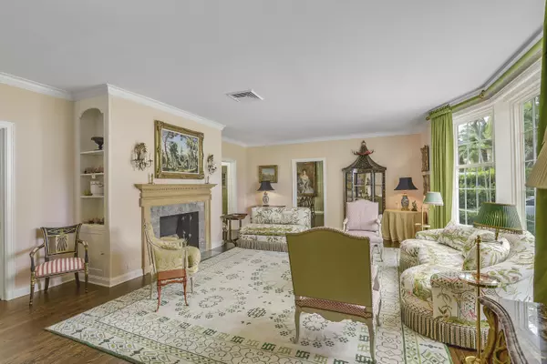 Palm Beach, FL 33480,250 Algoma RD