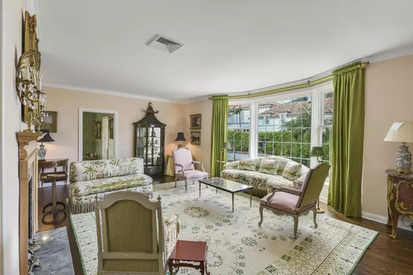 Palm Beach, FL 33480,250 Algoma RD