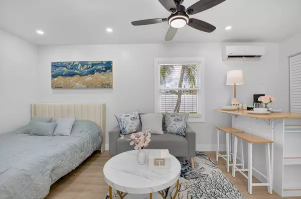 325 De Carie ST, Delray Beach, FL 33444