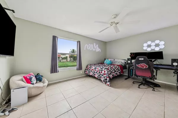 Delray Beach, FL 33445,2700 Fiore WAY 211