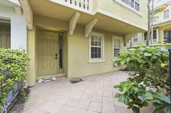 Palm Beach Gardens, FL 33410,2720 Ravella WAY