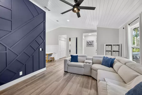 Jupiter, FL 33458,126 Sherwood CIR 12a