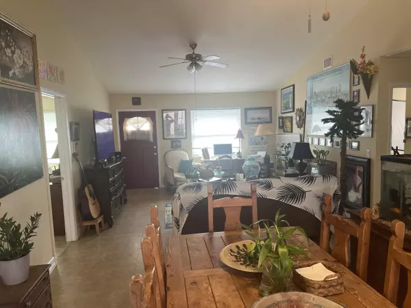 Lantana, FL 33462,1309 W Frangipani CIR