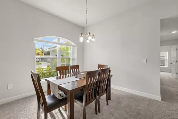 Port Saint Lucie, FL 34984,137 SW Pisces TER