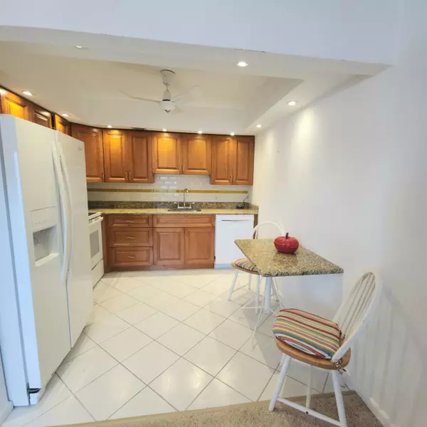 West Palm Beach, FL 33417,268 Wellington J