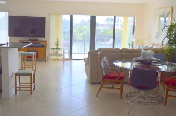 South Palm Beach, FL 33480,3605 S Ocean BLVD 317