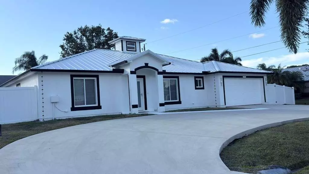 5403 NW Chicopa ST, Port Saint Lucie, FL 34983