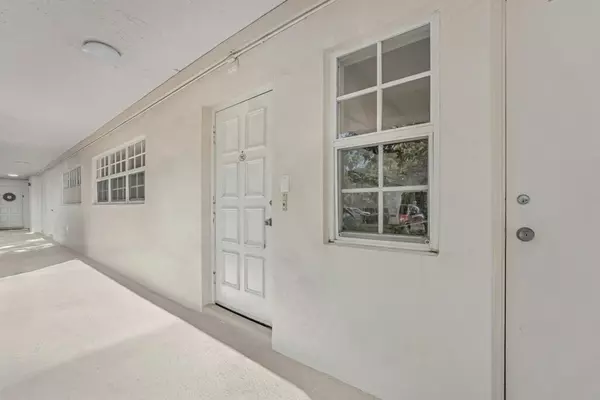 Pompano Beach, FL 33069,3051 N Course DR 110