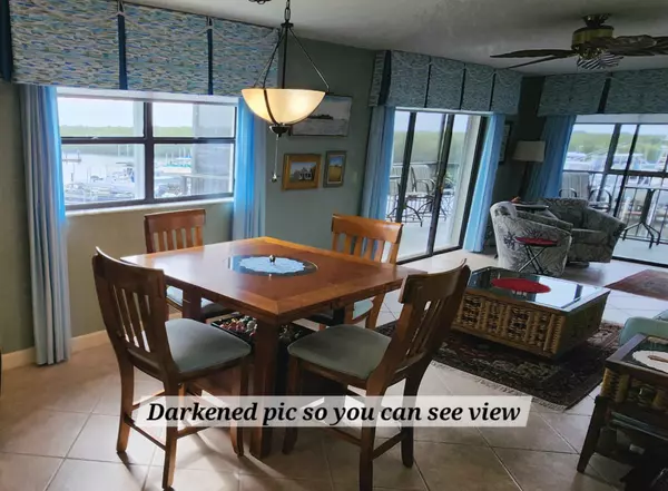 Hutchinson Island, FL 34949,5155 N Highway A1a 211