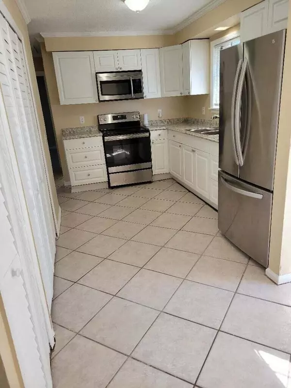 Riviera Beach, FL 33404,1488 W 31st ST
