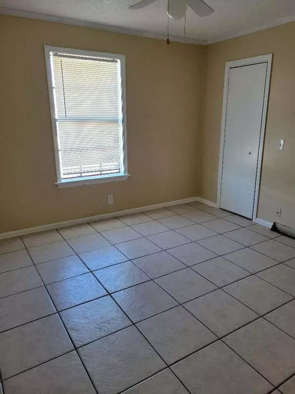 Riviera Beach, FL 33404,1488 W 31st ST