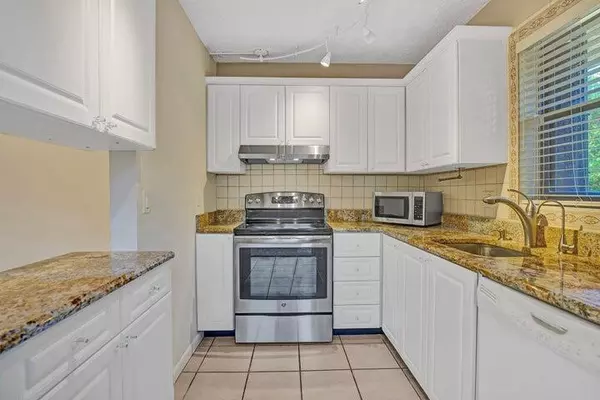 Delray Beach, FL 33445,3134 SW 20th TER 11d