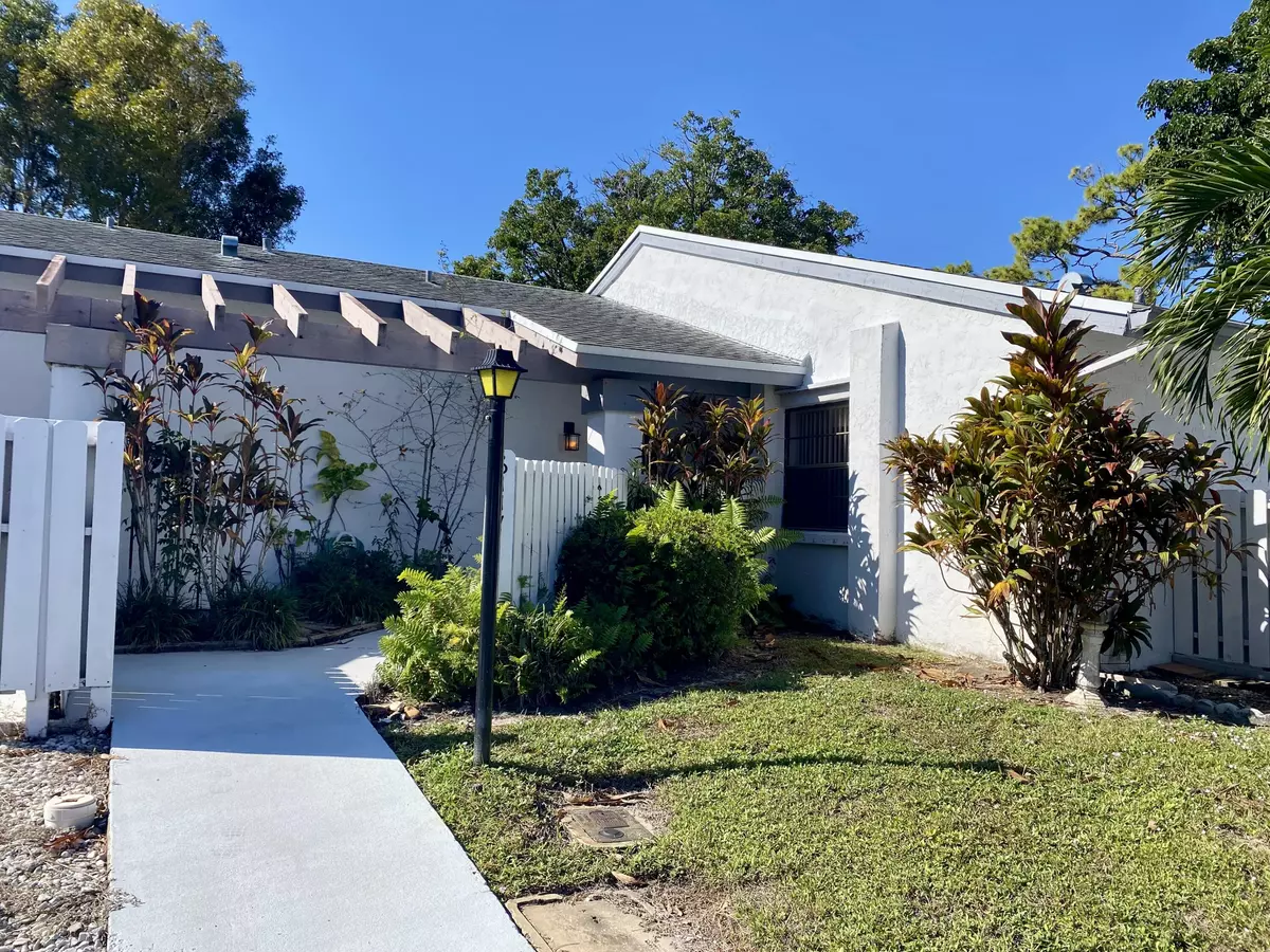 Greenacres, FL 33463,6117 Woodlake BLVD