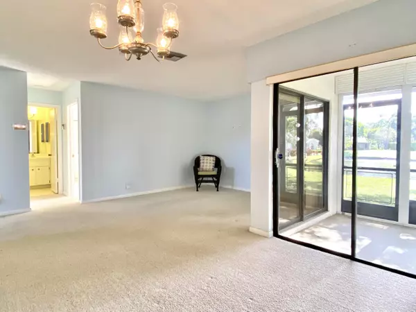 Greenacres, FL 33463,6117 Woodlake BLVD