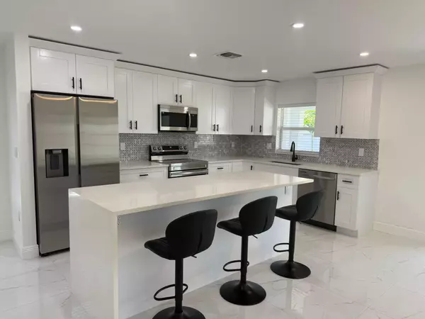 West Palm Beach, FL 33406,4147 Success ST