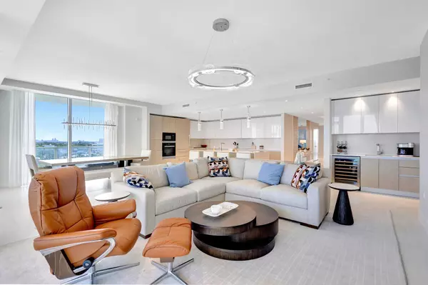 Singer Island, FL 33404,3100 N Ocean DR P-805