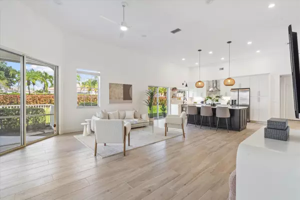 Palm Beach Gardens, FL 33418,124 Eagleton LN