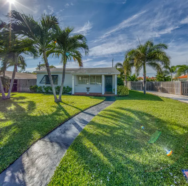 1331 N N ST, Lake Worth Beach, FL 33460