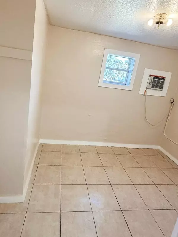 Fort Pierce, FL 34950,433 N 9th N ST