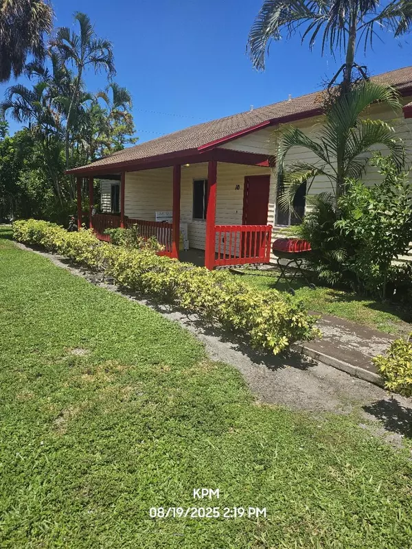 1305 Rosewood Villa LN 10, West Palm Beach, FL 33417