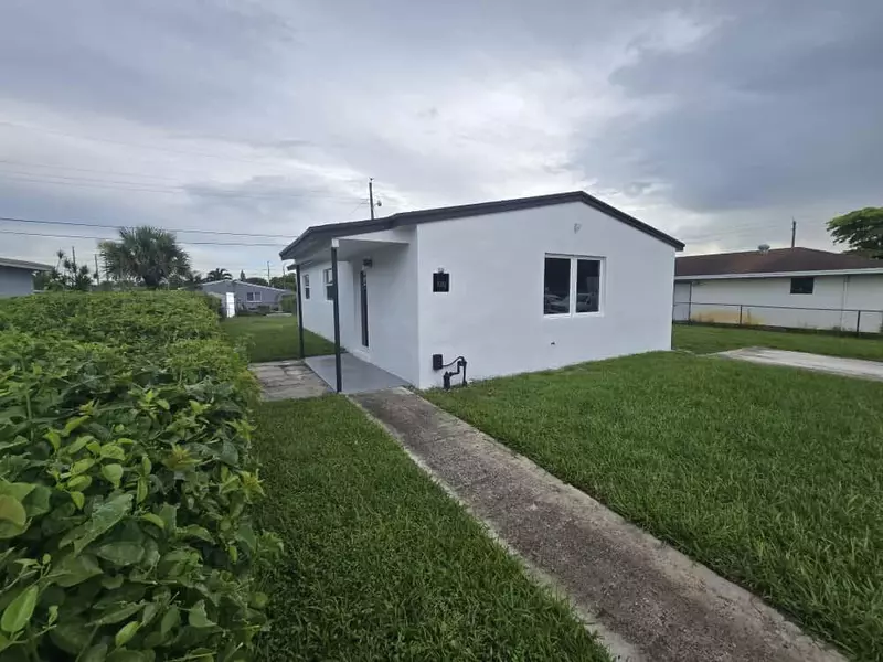 1151 W 4th ST, Riviera Beach, FL 33404