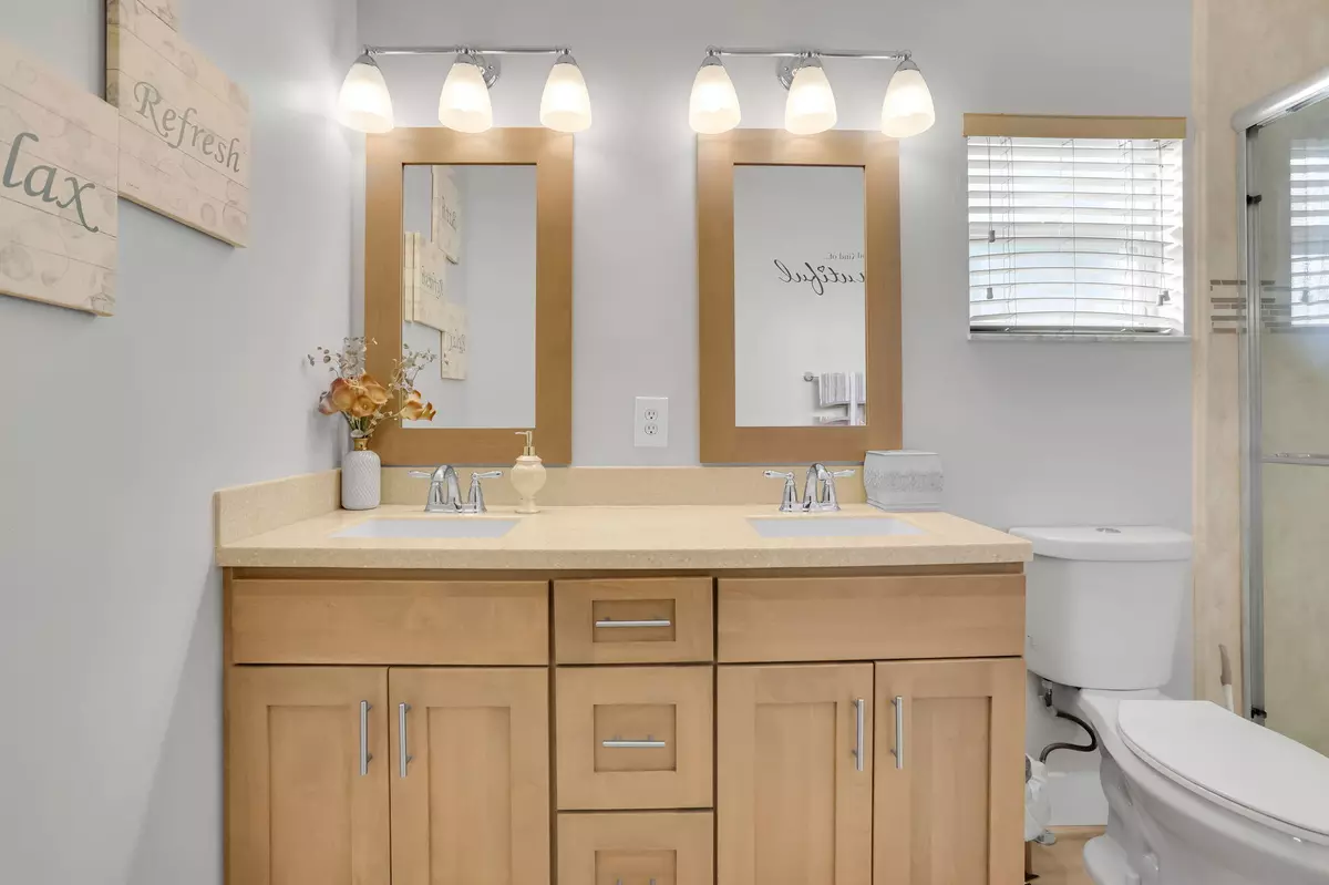 West Palm Beach, FL 33417,4921 Palmbrooke CIR