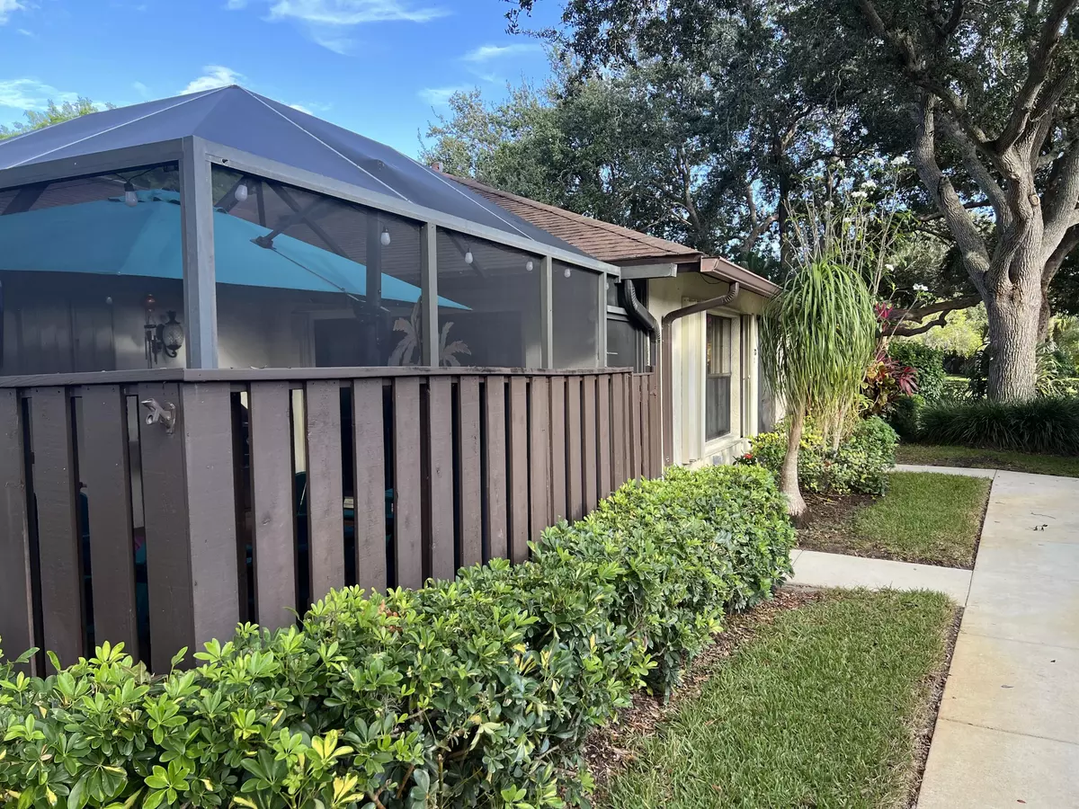 Fort Pierce, FL 34950,1473 Captains WALK B