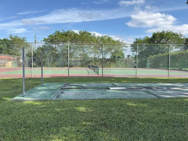 West Palm Beach, FL 33415,5935 Forest Hill BLVD 1