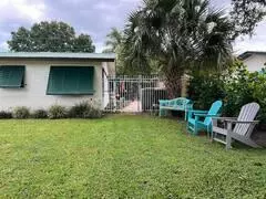 Stuart, FL 34996,815 SE Stafford DR