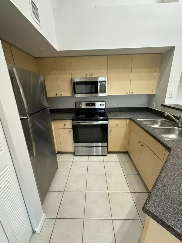 West Palm Beach, FL 33409,4211 San Marino BLVD 304