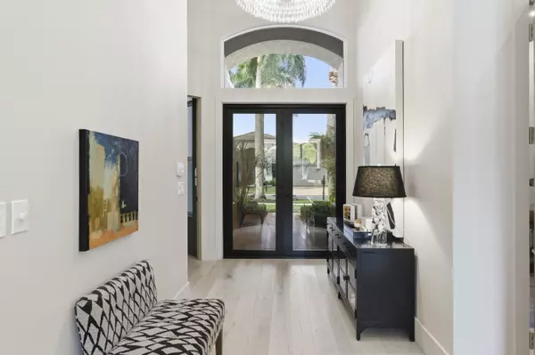 Palm Beach Gardens, FL 33418,328 Vizcaya DR