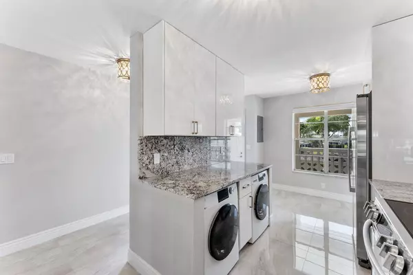 Delray Beach, FL 33445,1020 Silk Oak TER 204