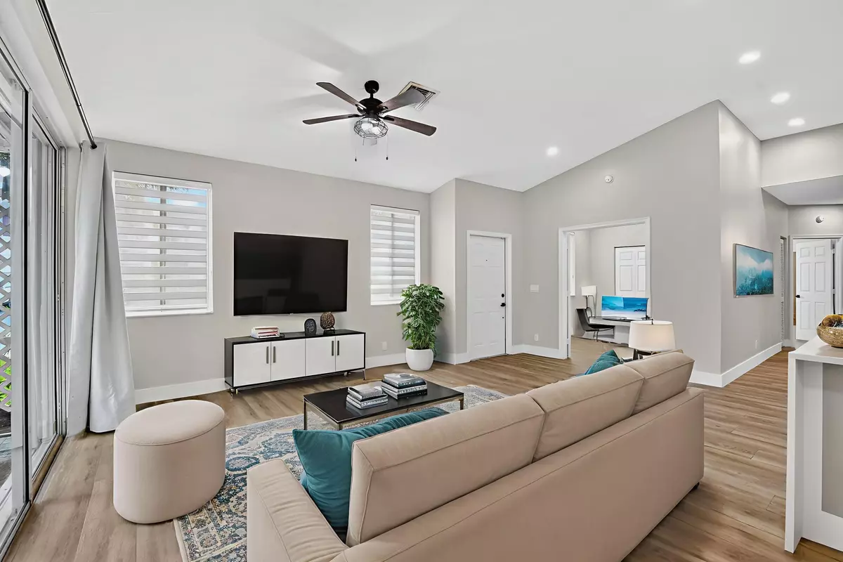 Deerfield Beach, FL 33064,851 NW 42nd PL