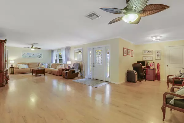 Palm Beach Gardens, FL 33418,4877 Northlake BLVD