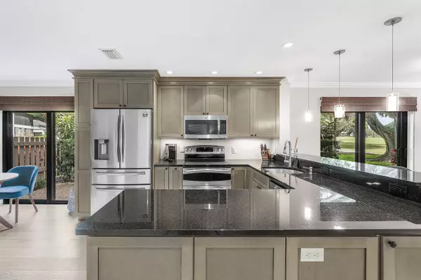 Boynton Beach, FL 33436,38 Southport LN A