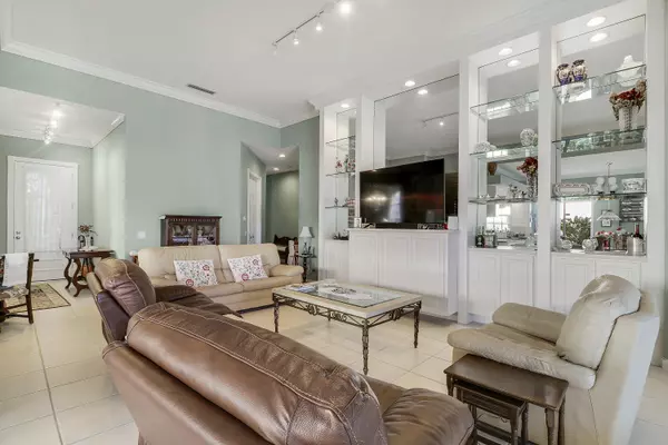 Palm Beach Gardens, FL 33410,805 Niemen DR