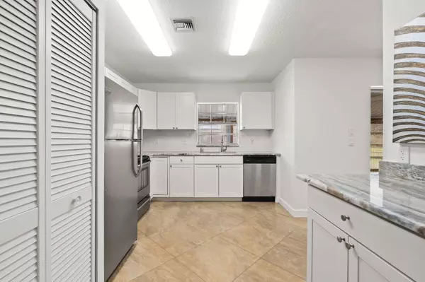 Fort Pierce, FL 34982,5847 Moss CT 2