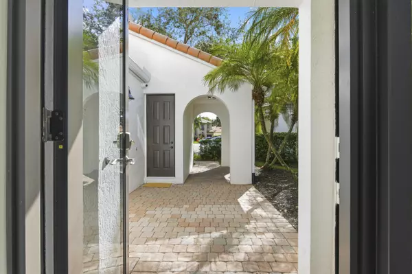 Palm Beach Gardens, FL 33410,1727 Nature CT