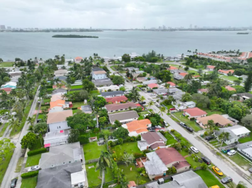 1561 NE 109th ST, Miami, FL 33161