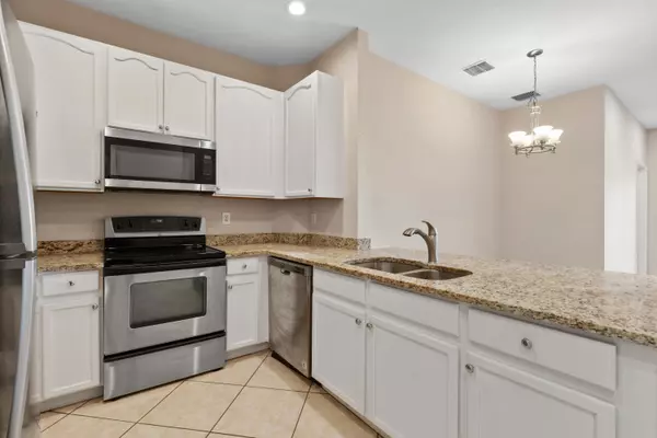 Greenacres, FL 33467,3013 Grandiflora DR