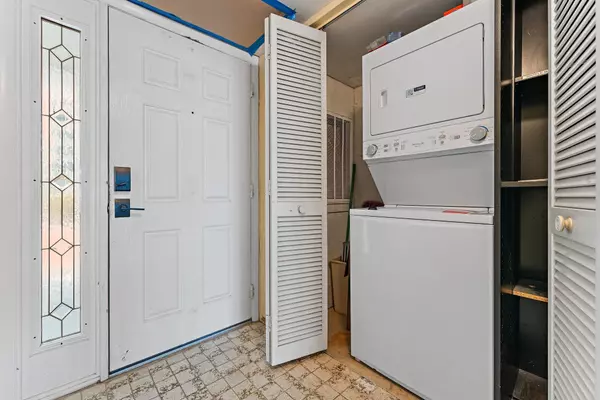 Juno Beach, FL 33408,900 Ocean DR 104