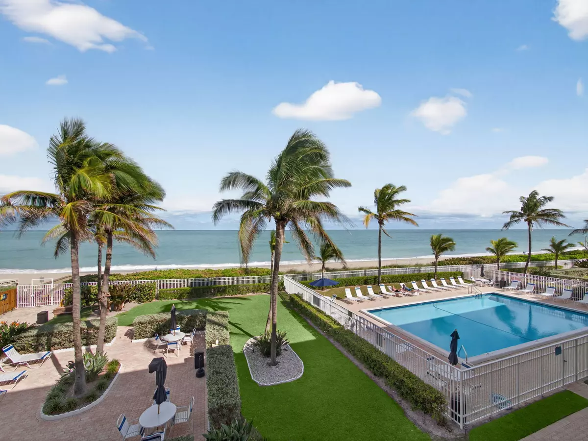 Jensen Beach, FL 34957,9800 S Ocean DR 302