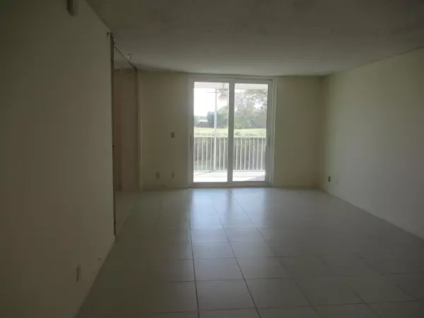 Boca Raton, FL 33487,5500 NW 2nd AVE 221