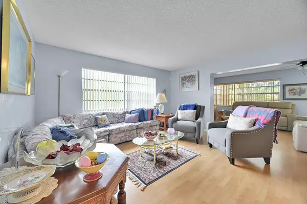 Greenacres, FL 33463,6127 Rainbow CIR