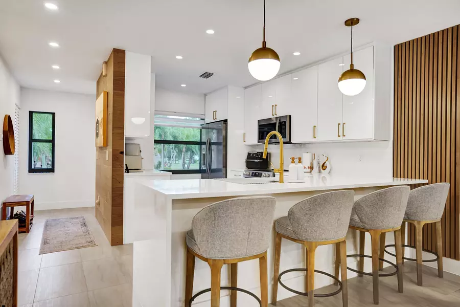 9293 Vista Del Lago 15f, Boca Raton, FL 33428