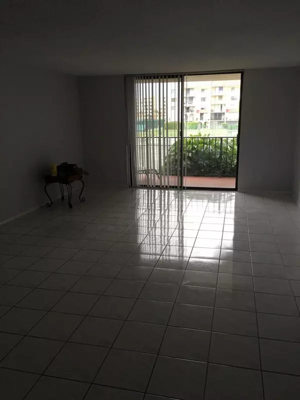 West Palm Beach, FL 33417,2786 Tennis Club DR 204