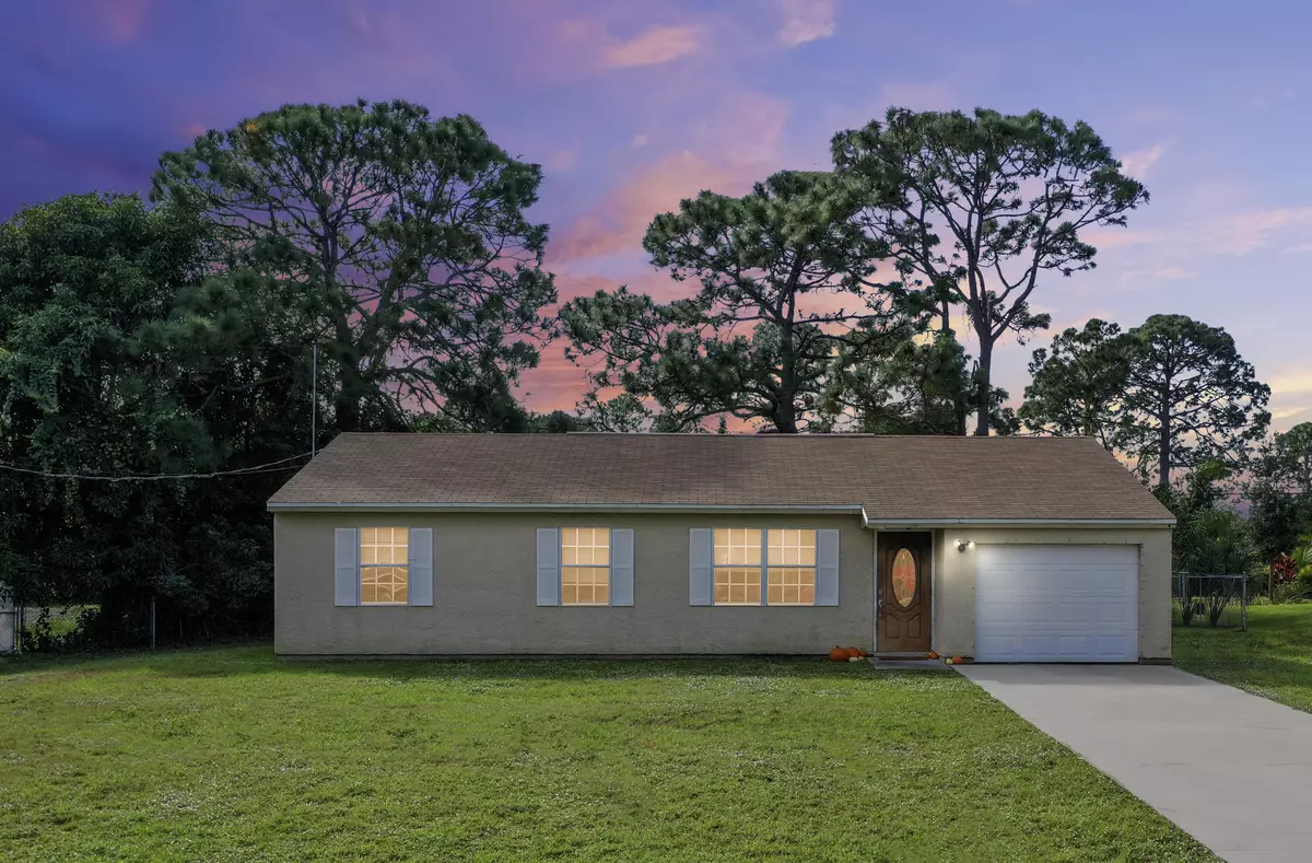 Palm Bay, FL 32909,306 SE Brantley ST