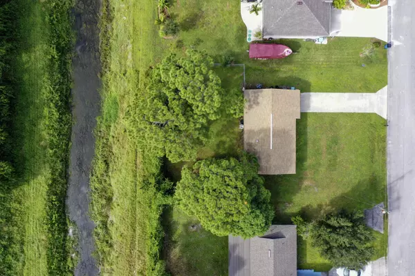 Palm Bay, FL 32909,306 SE Brantley ST