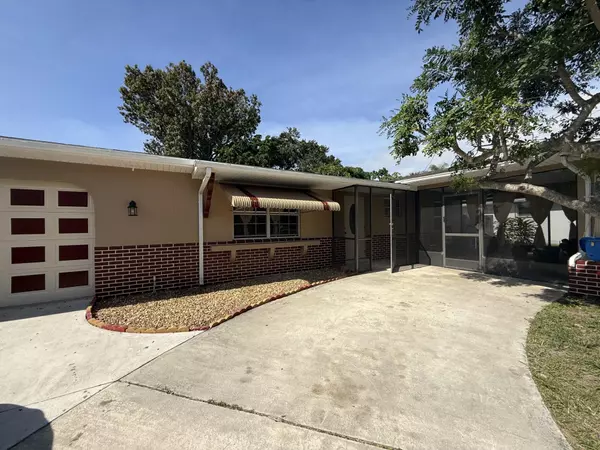 Port Saint Lucie, FL 34952,264 NE Summer RD