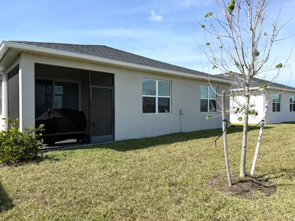 Port Saint Lucie, FL 34986,8996 Dahlia CIR
